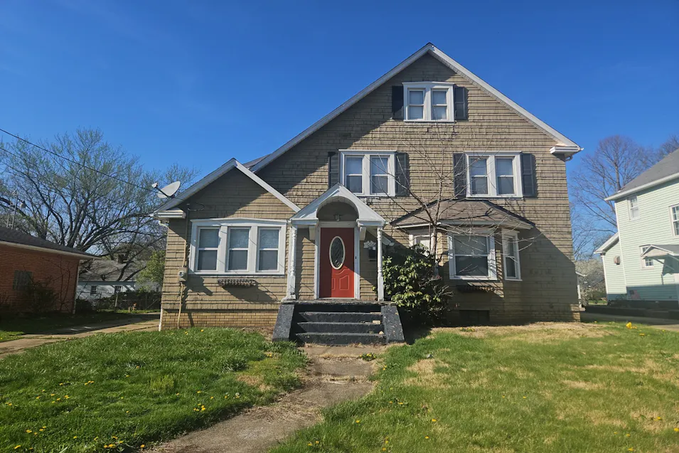 1505e Main St Louisville, OH 44641, Stark County