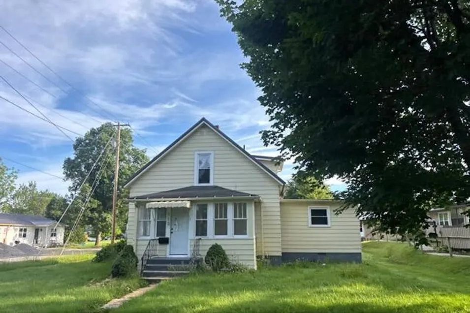 113 Third Street New London, OH 44851, Huron County