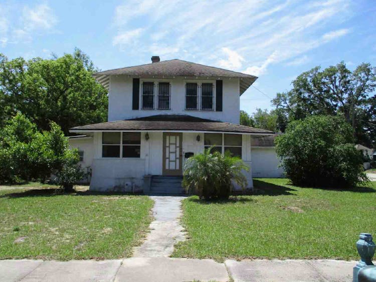 304 Ave B NE Winter Haven, FL 33881, Polk County