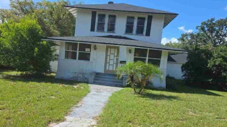 304 Ave B NE Winter Haven, FL 33881, Polk County