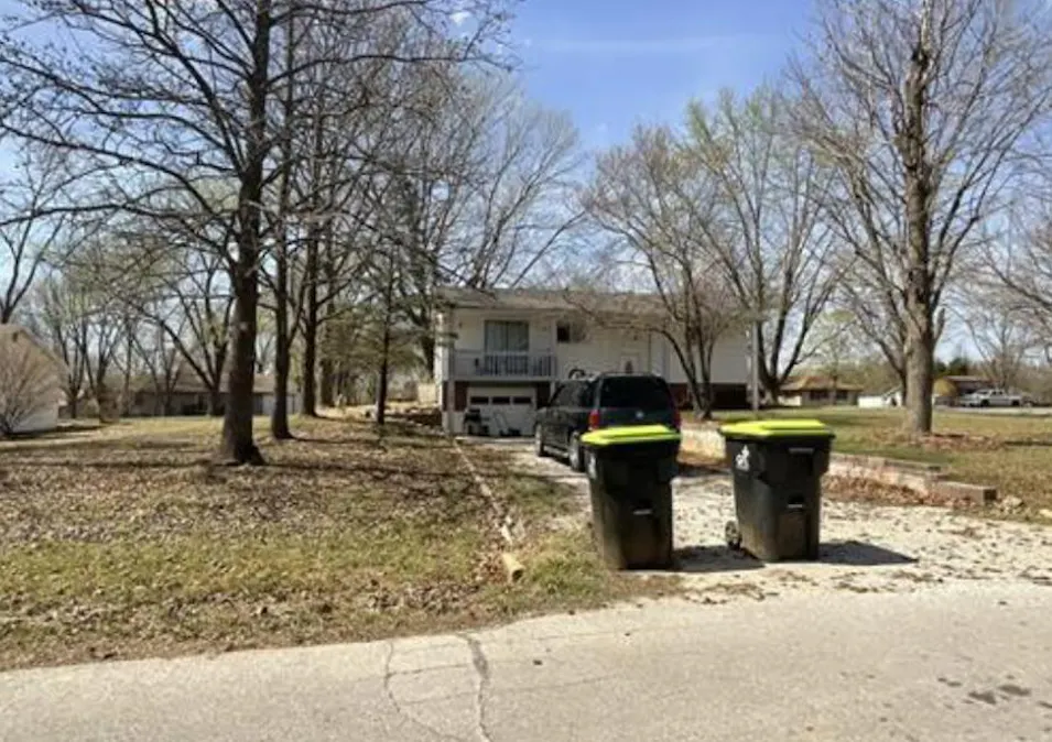 1700 S Jackson st El Dorado Springs, MO 64744, Cedar County