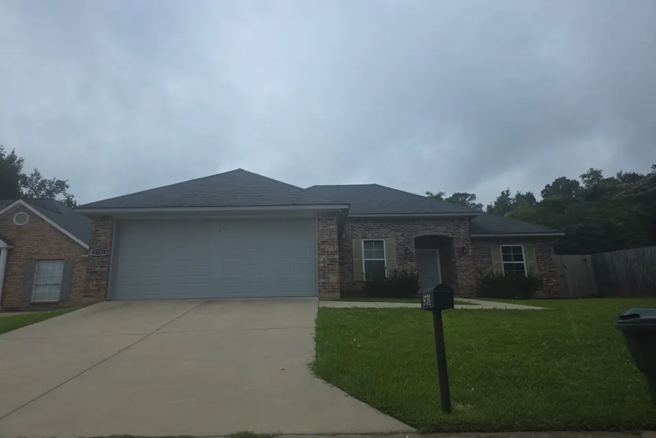 5731 Sweetwater Drive Shreveport, LA 71119, Caddo County