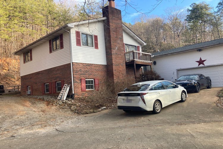 7115 Old Ft Sugar Hl Rd, Marion, NC, 28752, USA