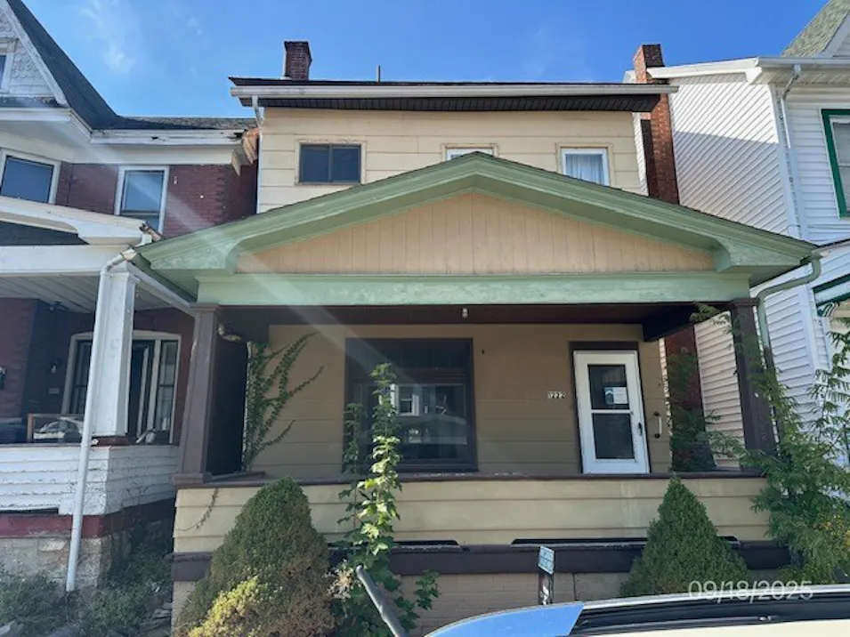 1222 19th Ave Altoona, PA 16601, Blair County