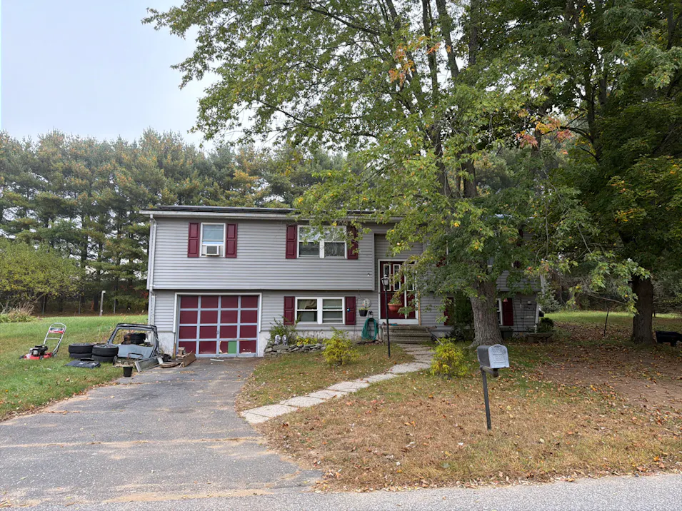 9 Laurel Drive Ware, MA 01082, Hampshire County