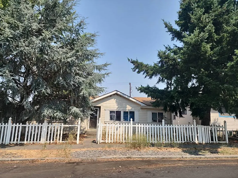 605 W 10th St the Dalles, OR 97058, Wasco County