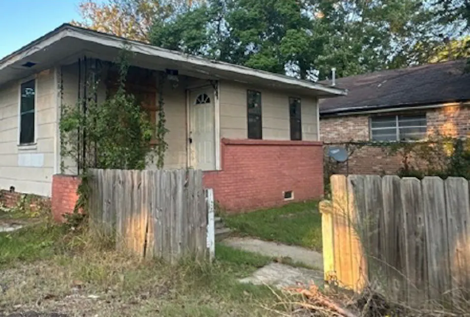 3288 Burch St Jackson, MS 39209, Hinds County