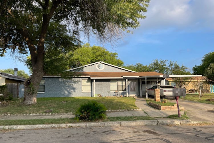 2615 Frontier Drive San Antonio, TX 78227, Bexar County