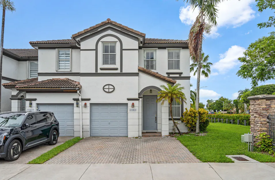 11401 NW 76th Ter Medley, FL 33178, Miami - Dade County