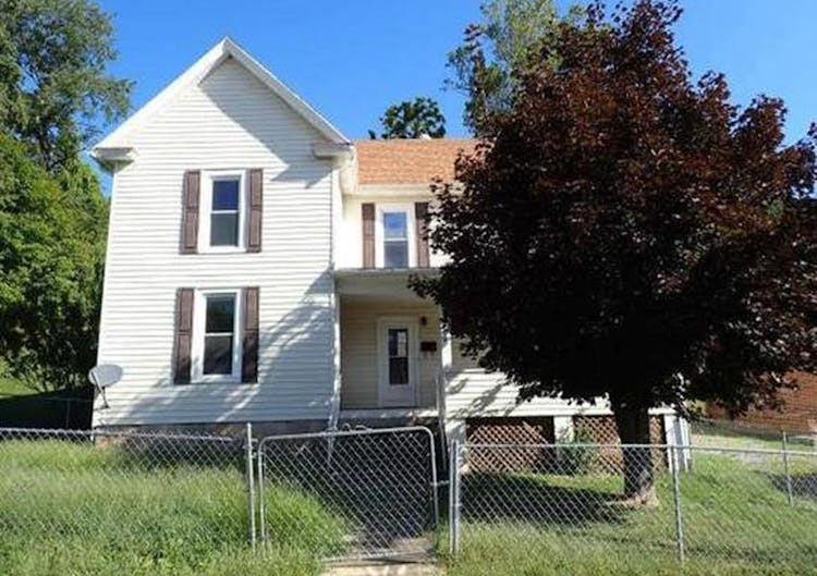 806 Virginia Ave Bluefield, VA 24605, Tazewell County