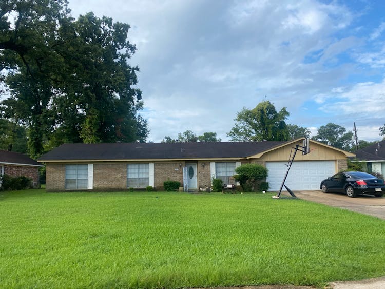 35 Northgate Dr Monroe, LA 71201, Ouachita County