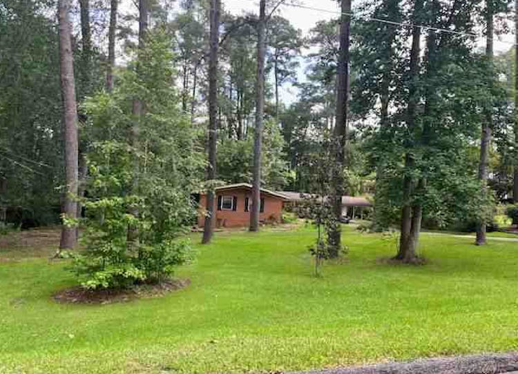 717 Pinehaven Drive Laurel, MS 39440, Jones County