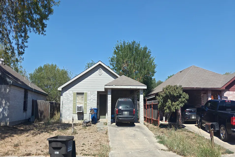 9242 Emerald Port Dr San Antonio, TX 78242, Bexar County