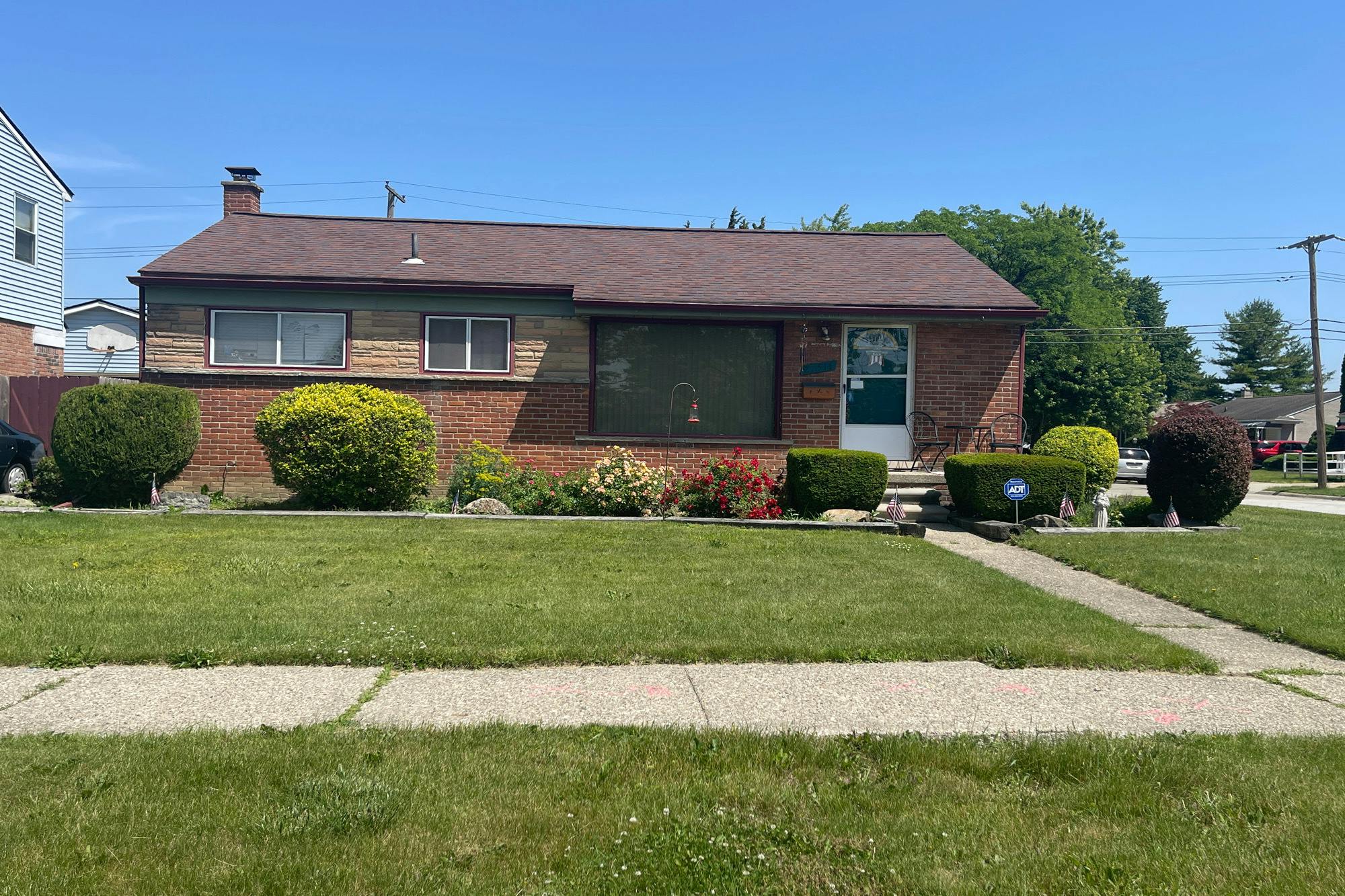 Sheridan St, Garden City, MI 48135