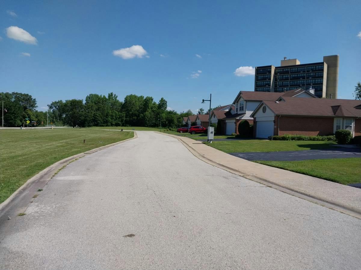 Cunningham Ln, Park Forest, IL 60466
