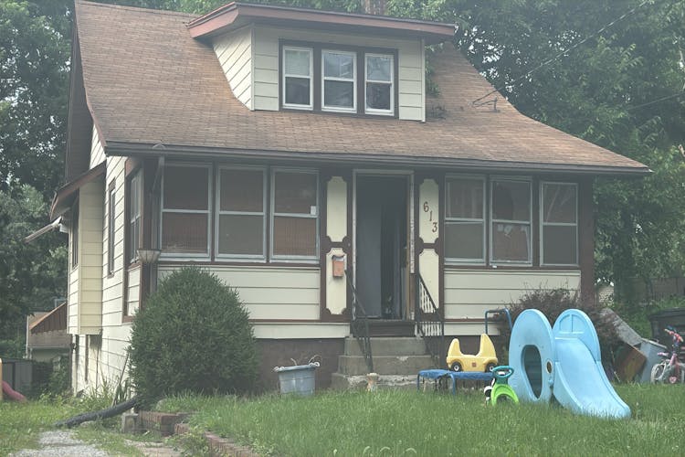 613 Creston Ave Des Moines, IA 50315, Polk County