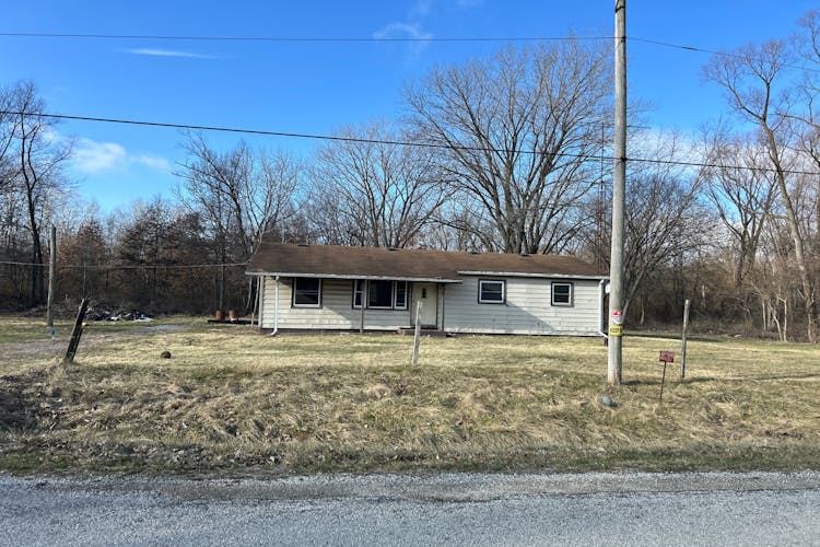 305 Stateline Rd Beaverville, IL 60912, Iroquois County