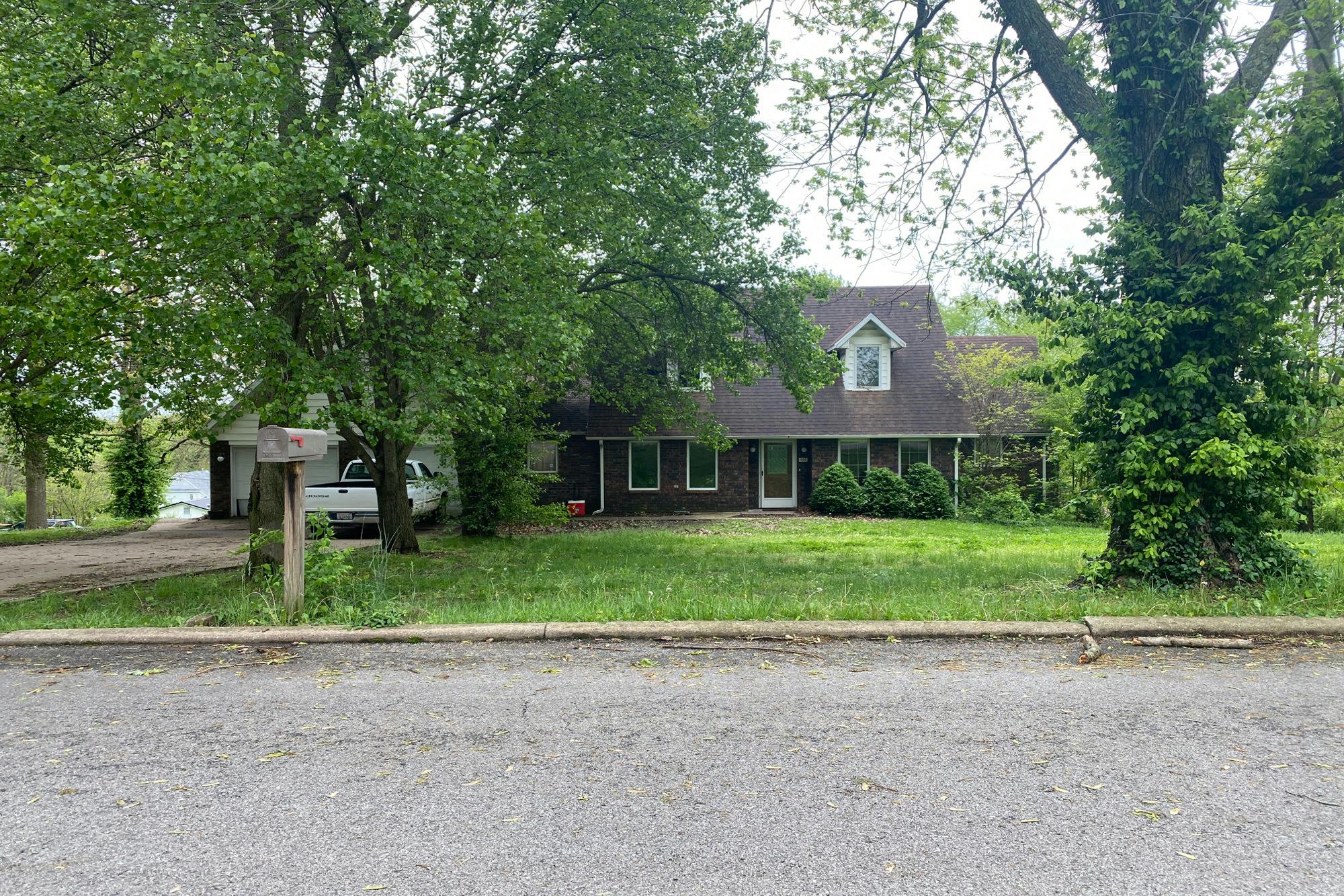 15th St, Cassville, MO 65625