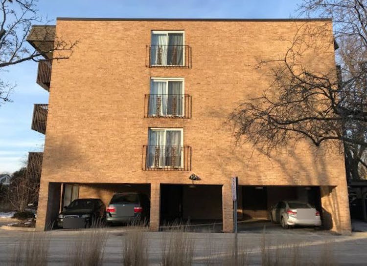 1915 Tanglewood Dr 2D, Glenview, IL, 60025, USA