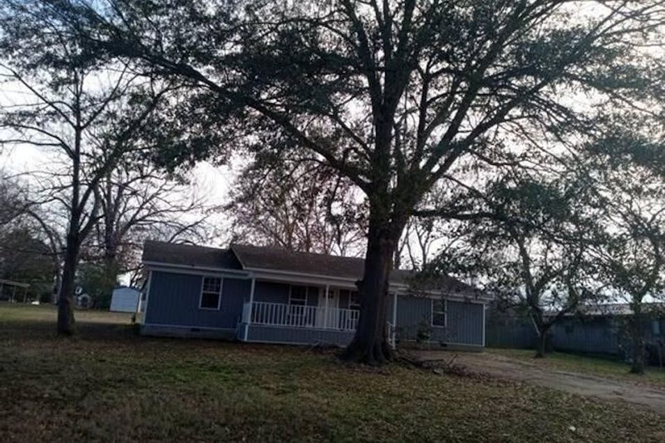 1307 Lee St Dewitt, AR 72042, Arkansas County