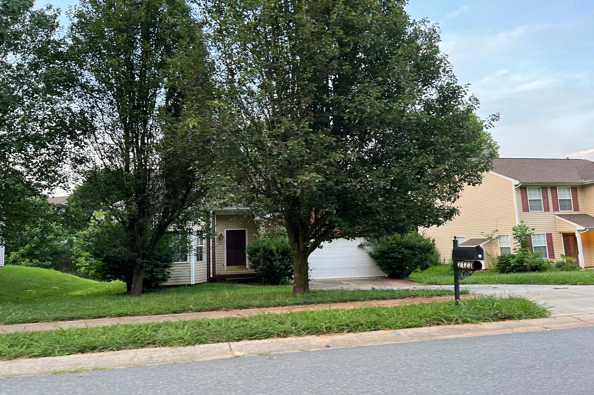 2123 Pleasant Dale Dr, Charlotte, NC, 28214, USA