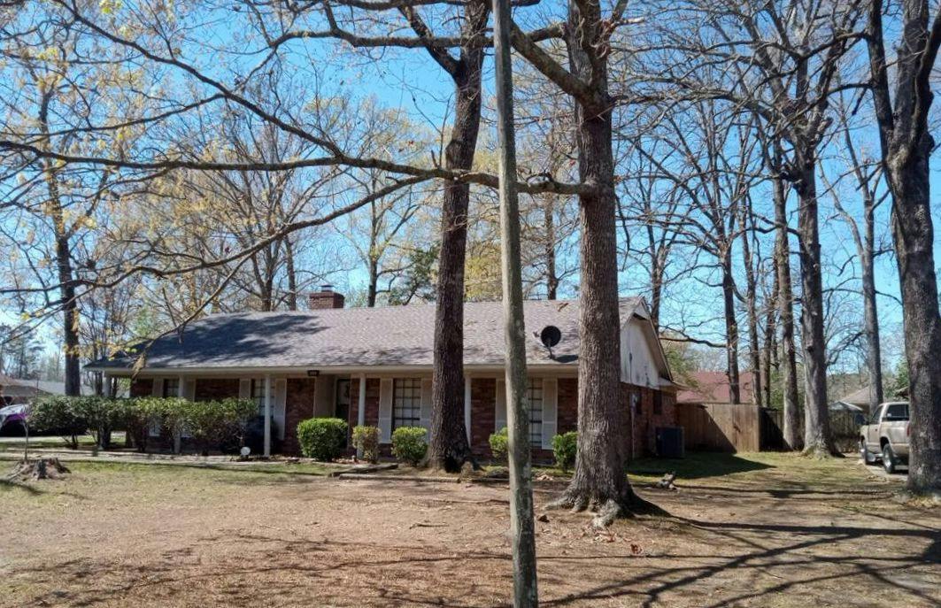 Mayfield Dr, Pine Bluff, AR 71603