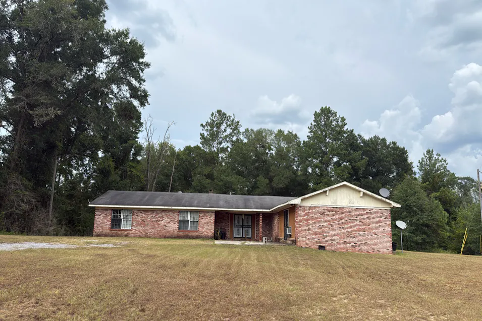 2469 Highway 13 S Columbia, MS 39429, Marion County