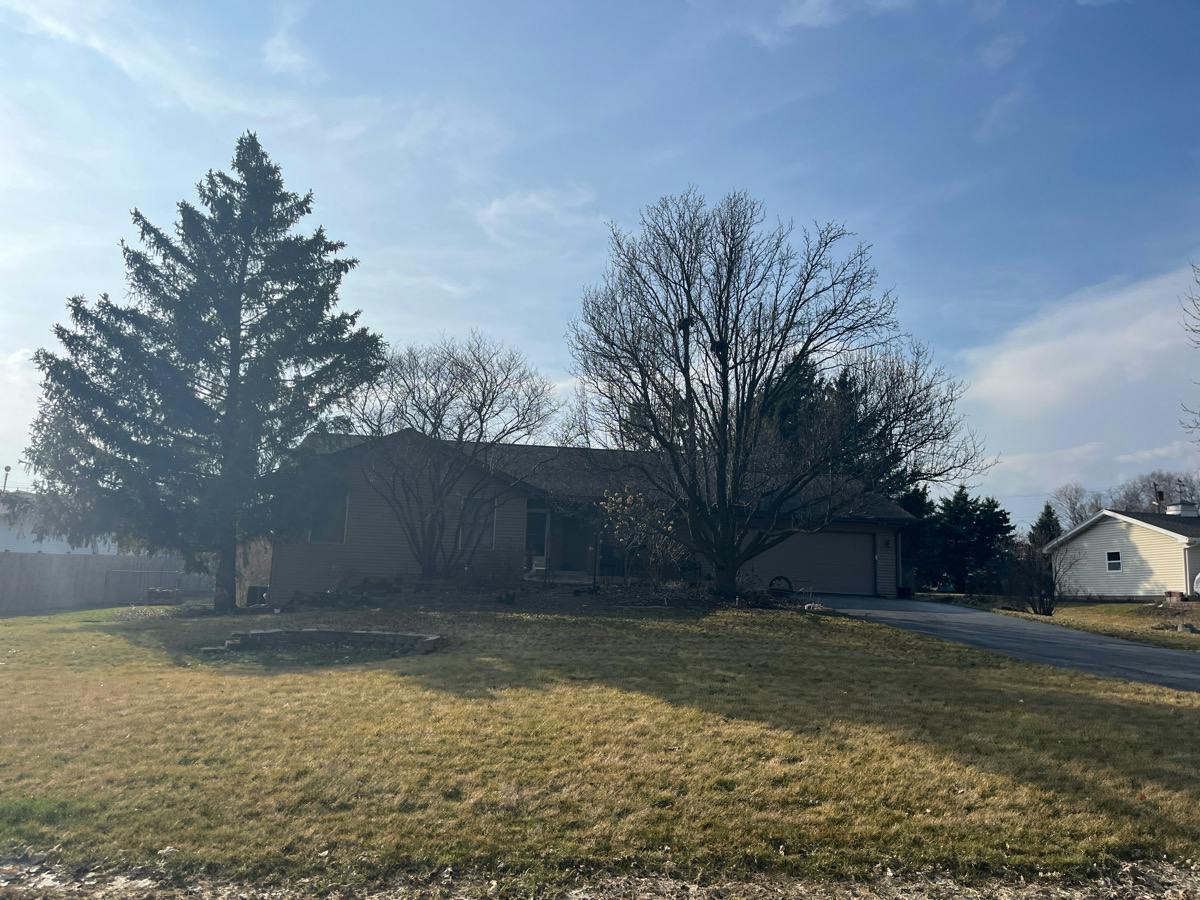 Broadview Ave, Belvidere, IL 61008