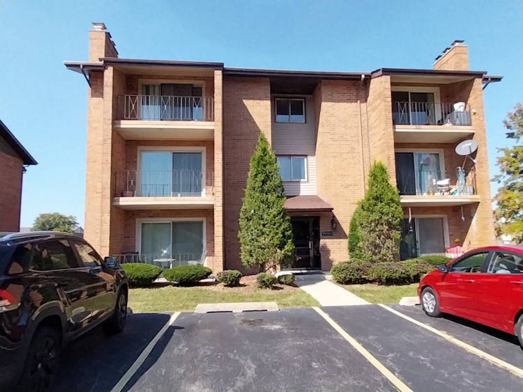 9900 Treetop Dr.  Unit 2e Orland Park, IL 60462, Cook County