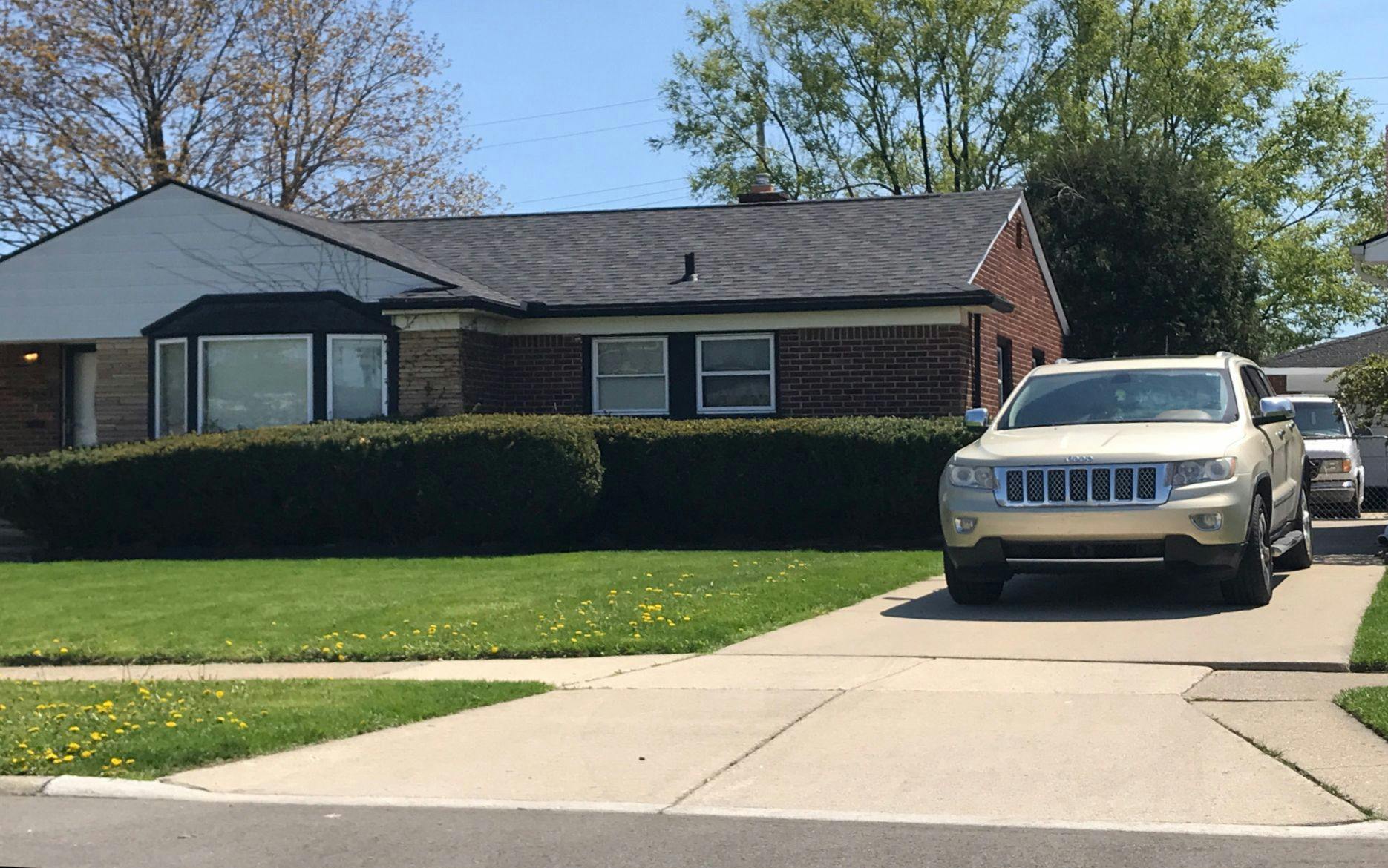 Holland Ave, Eastpointe, MI 48021