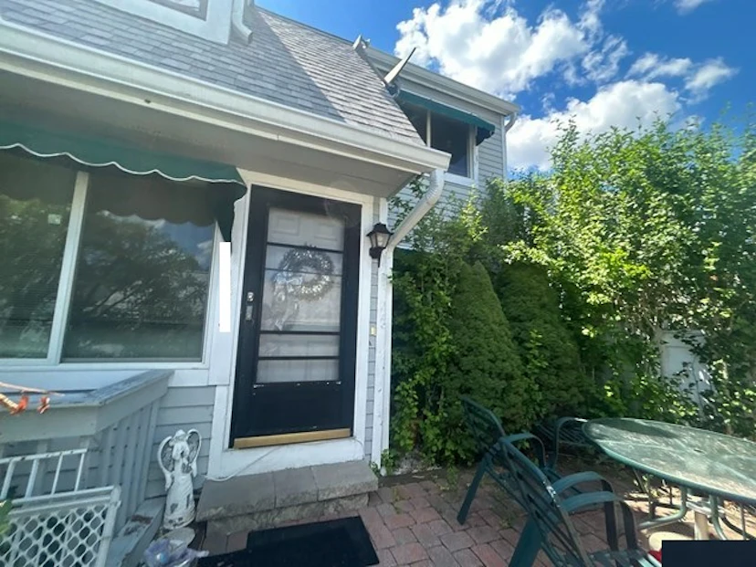 614 Longfellow Dr
