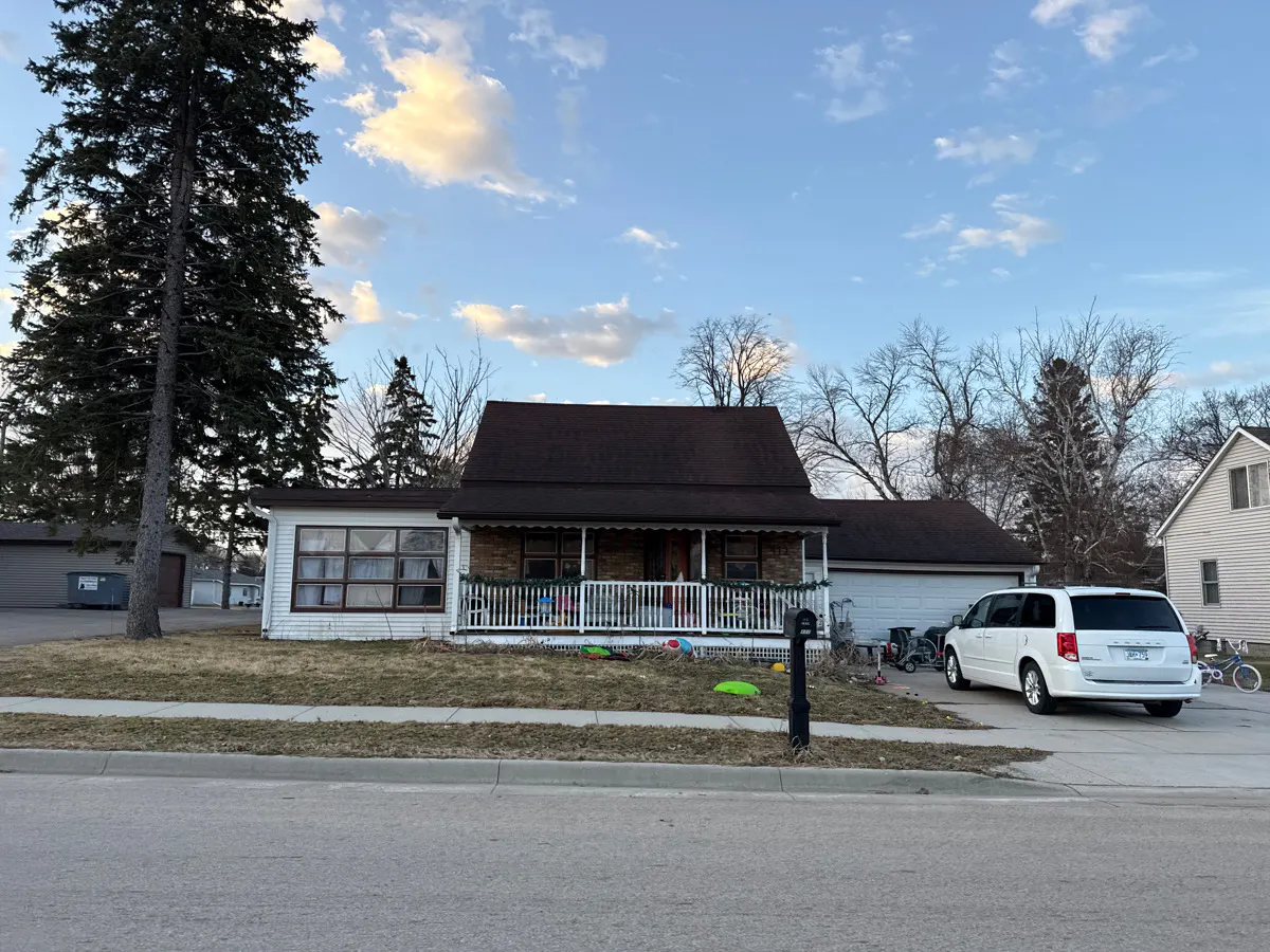 111 1st St SW, Dodge Center, MN 55927, Dodge County
