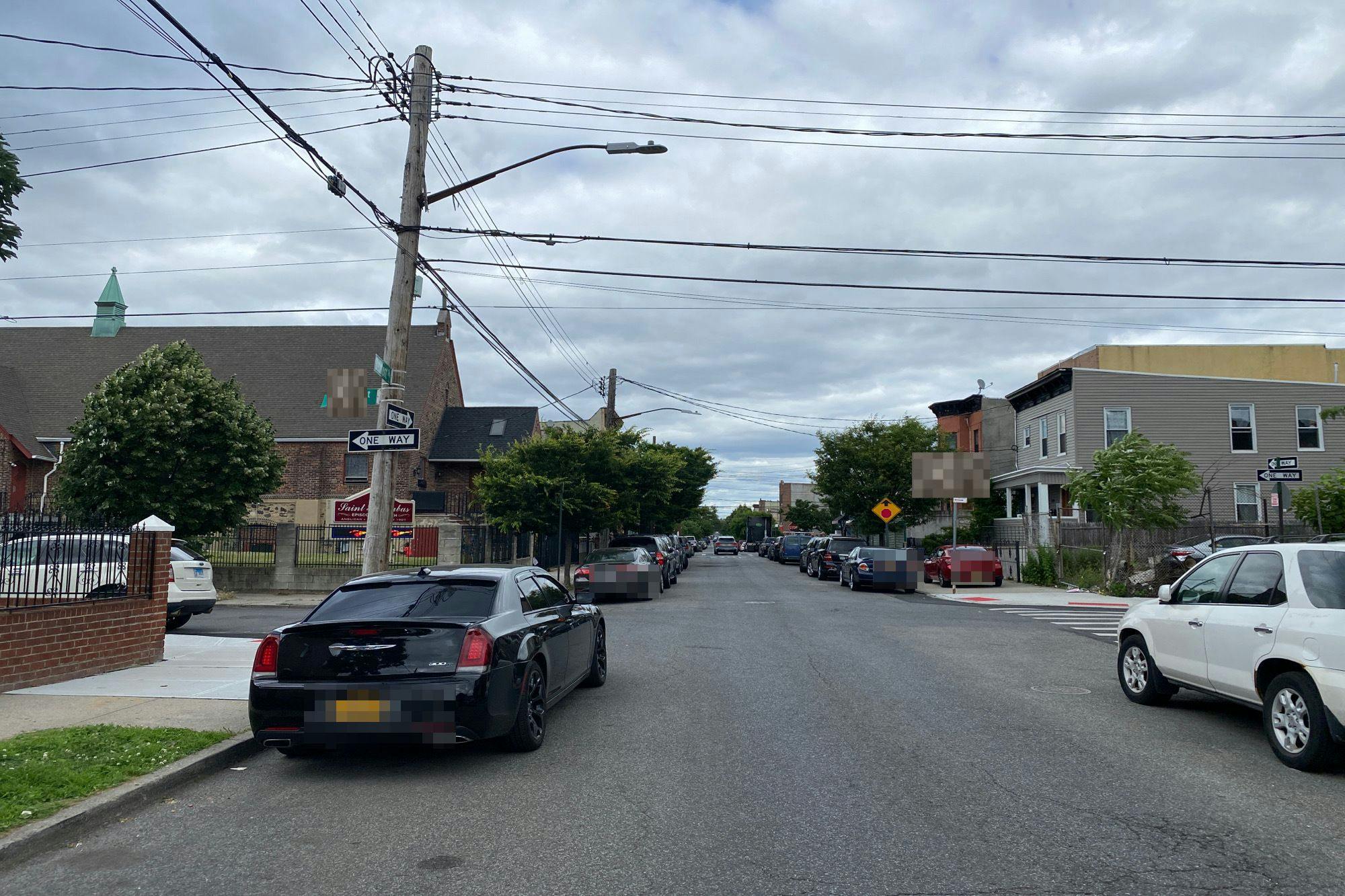 Belmont Ave, Brooklyn, NY 11208