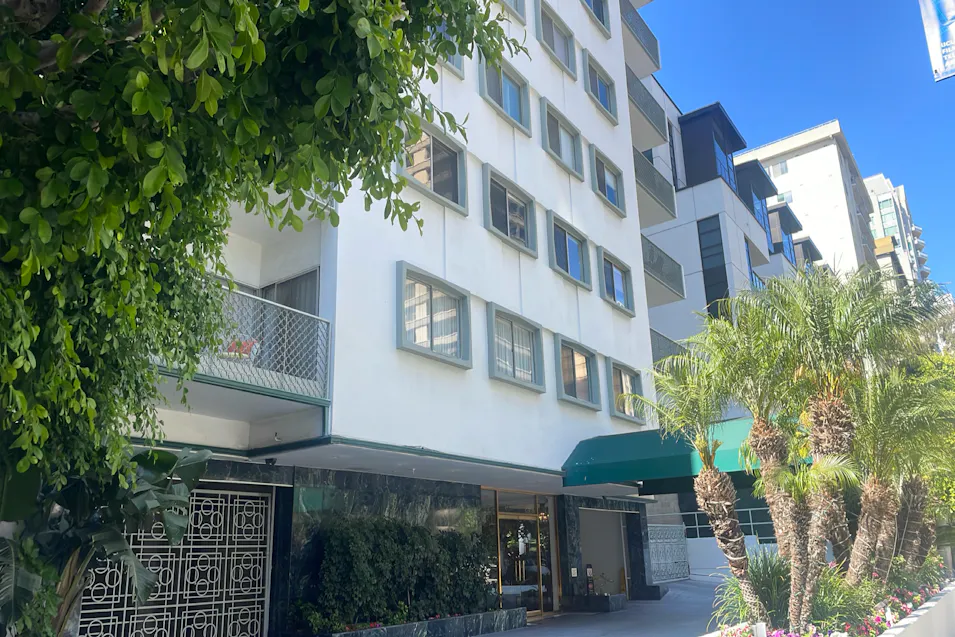 10787 Wilshire Blvd #904 Los Angeles, CA 90024, Los Angeles County