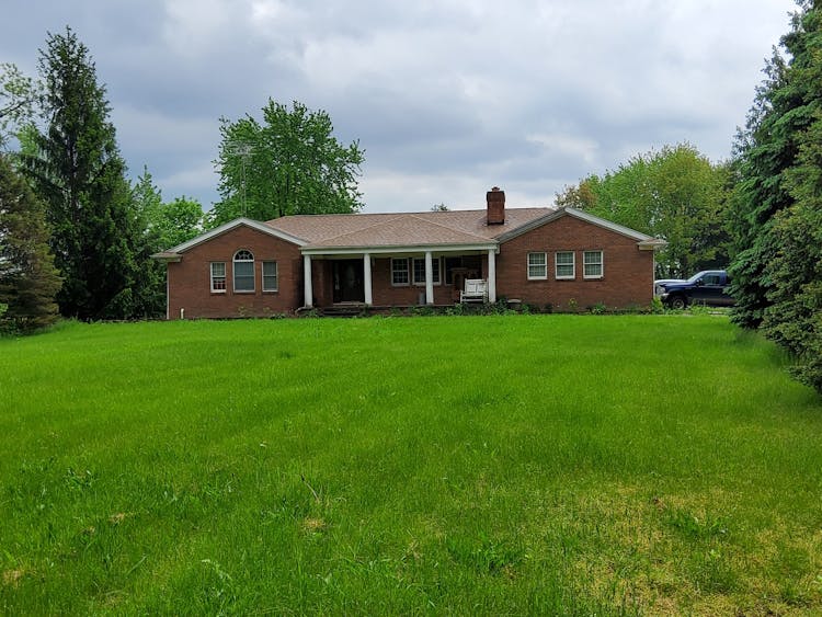 14385 Gilbert Dr Allenton, MI 48002, St. Clair County