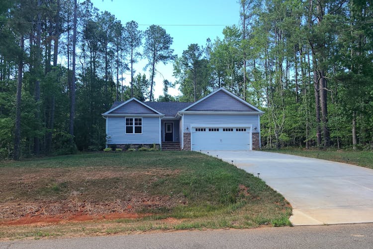 141 Ottawa Dr Louisburg, NC 27549, Franklin County