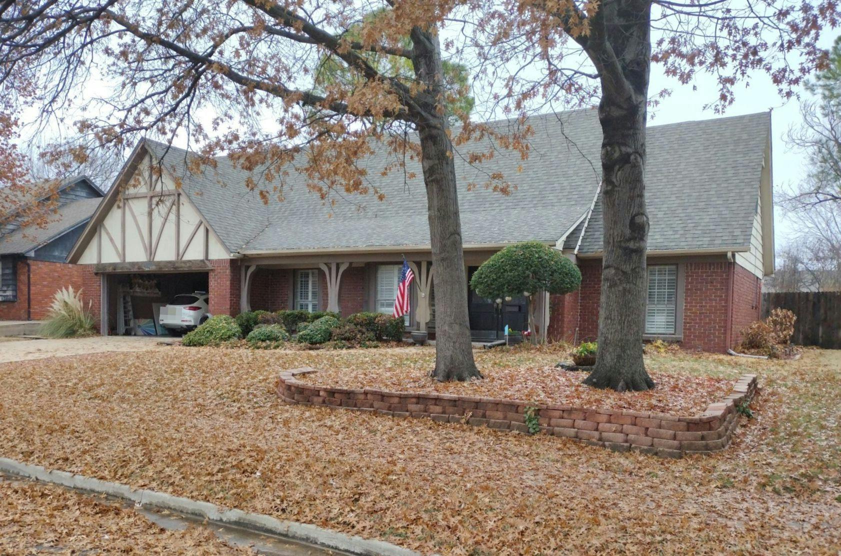 52nd St, Tulsa, OK 74145