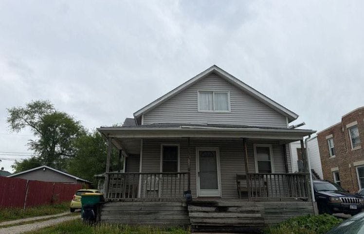 1113 ELIZABETH St  