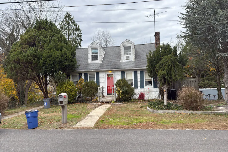 25 Brewster Street Huntington Station, NY 11746, Suffolk County