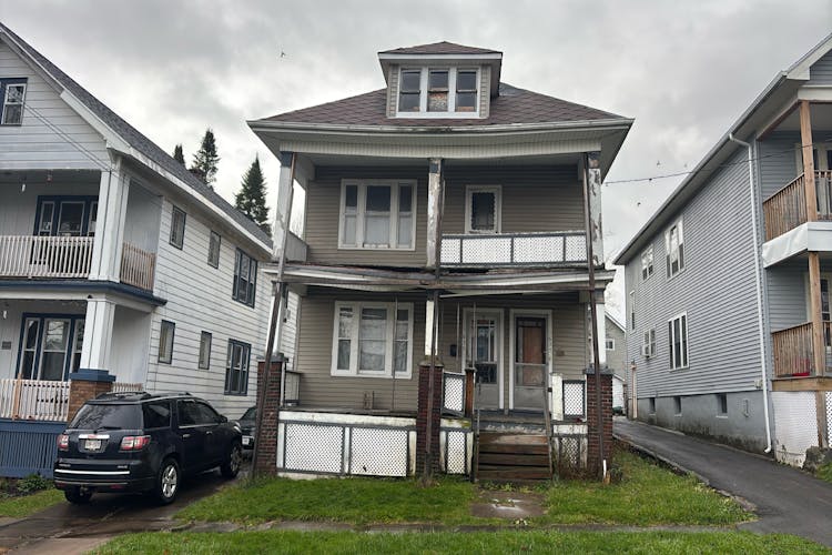 1637 Brinckerhoff Ave Utica, NY 13501, Oneida County