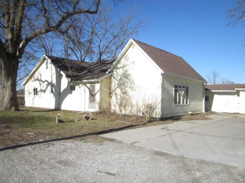 810 W Pleasant St
