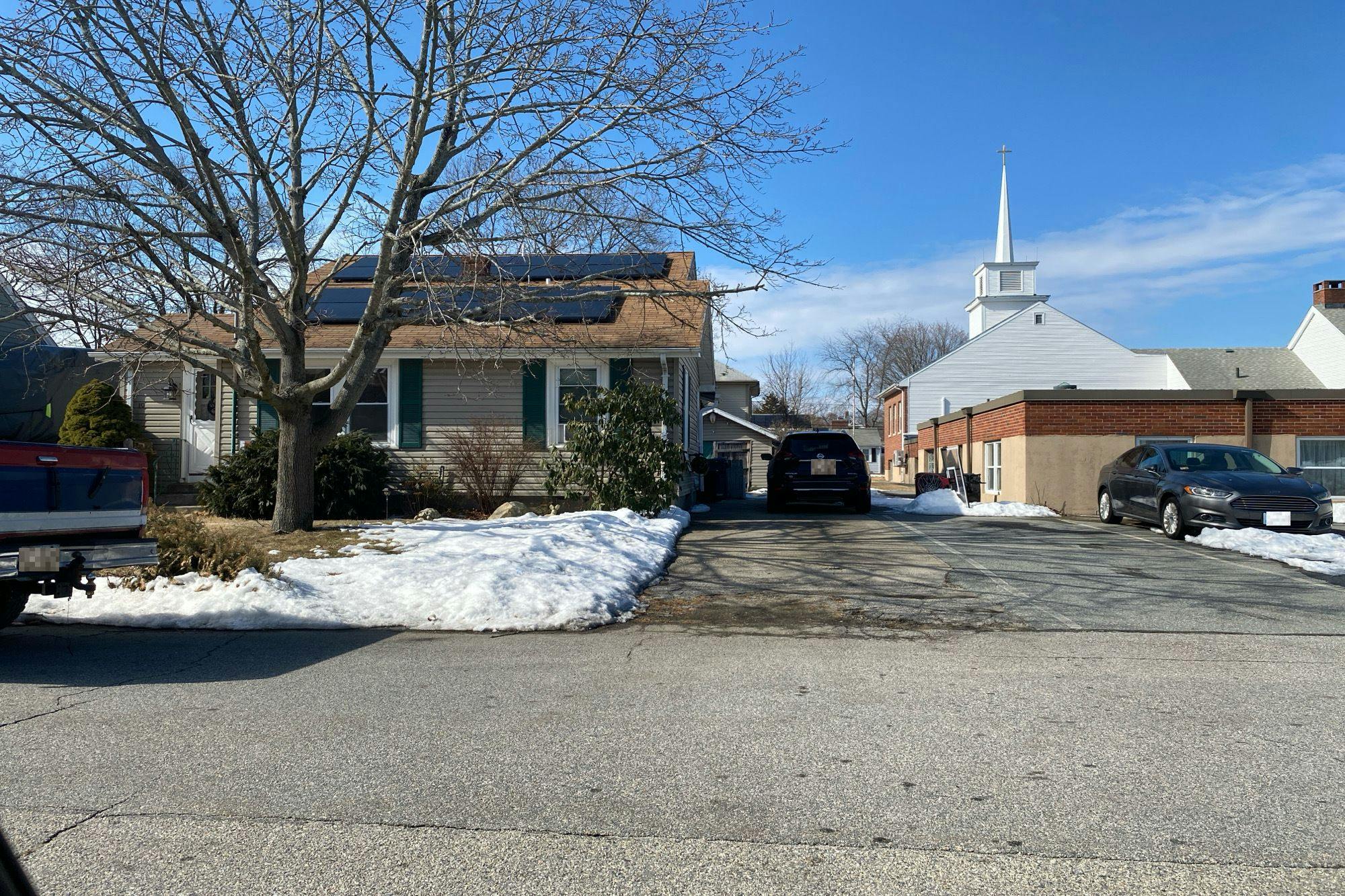 Phillips Ave, Warwick, RI 02888