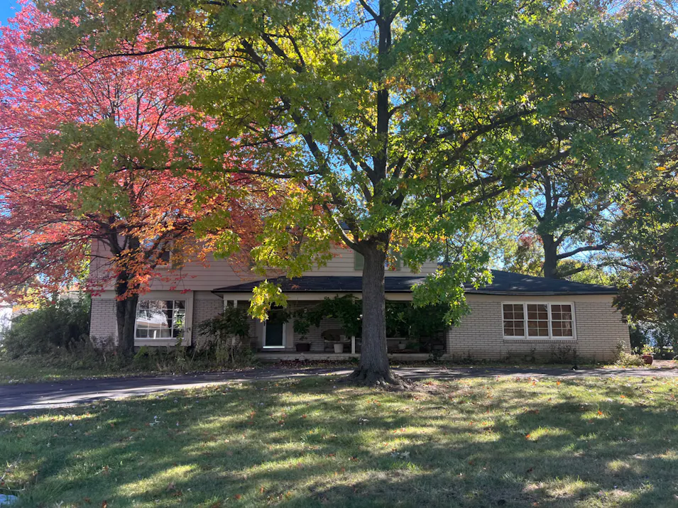 25336 Castlereigh Dr Farmington Hills, MI 48336, Oakland County