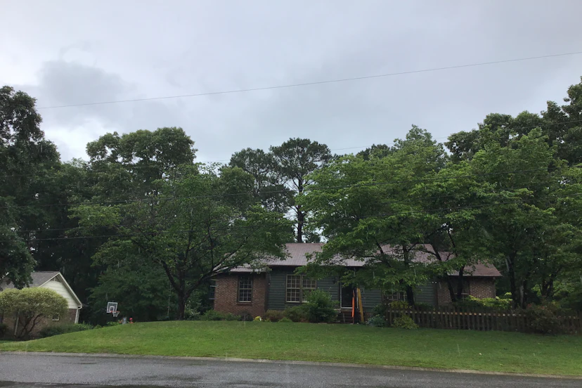 6241 Victoria Dr