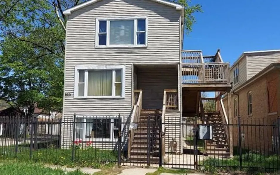 8601 South Essex Avenue Chicago, IL 60617, Cook County