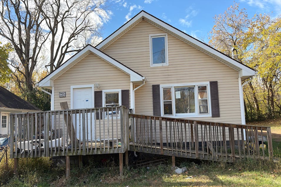 725 Indiana Avenue Anderson, IN 46012, Madison County