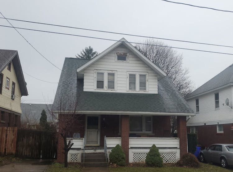 2706 Jackson Ave Erie, PA 16504, Erie County
