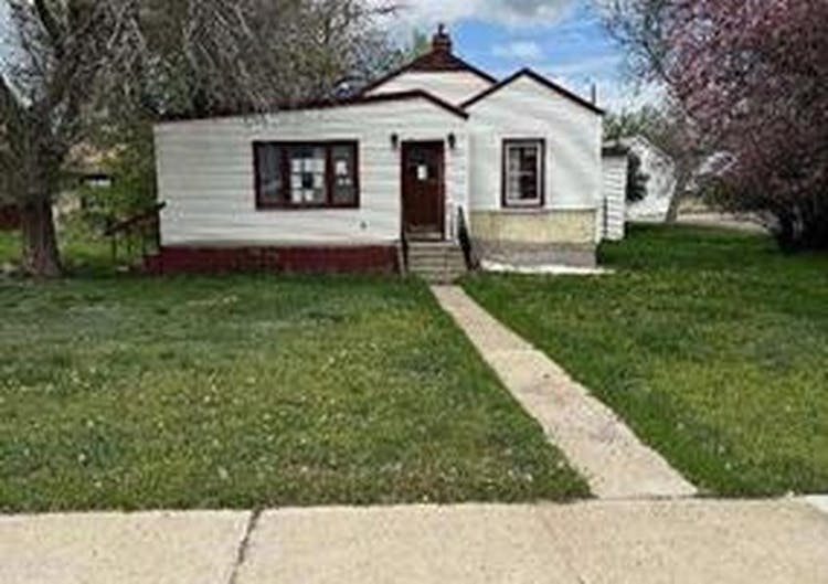 302 Second St NW Harlowton, MT 59036, Wheatland County