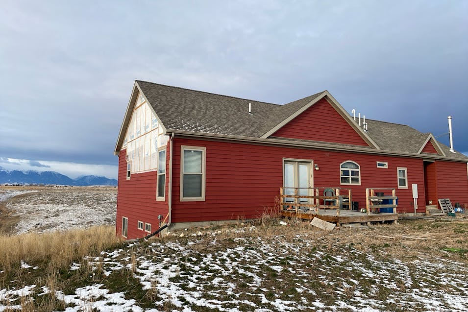 126 Obert Road Roberts, MT 59070, Carbon County