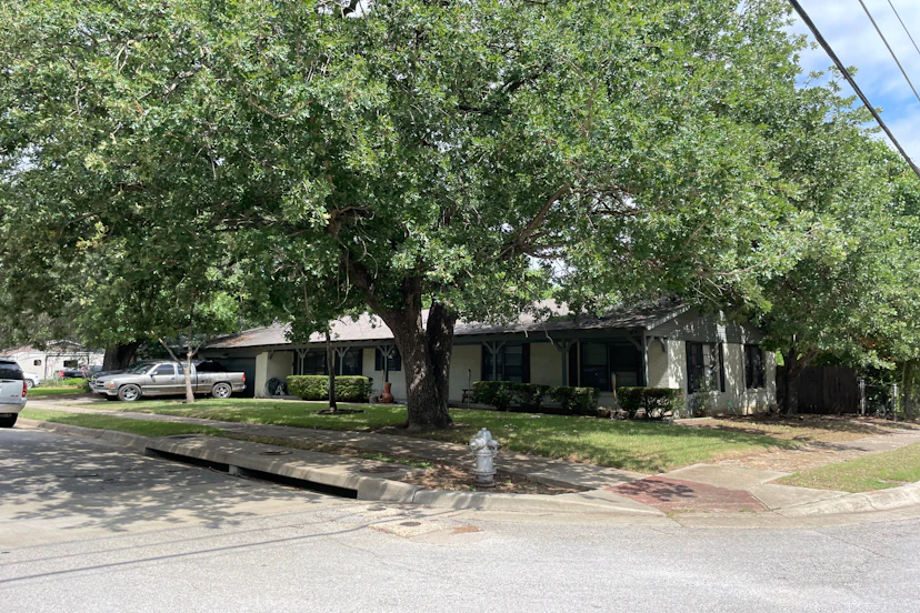 6829 Robinhood Lane
